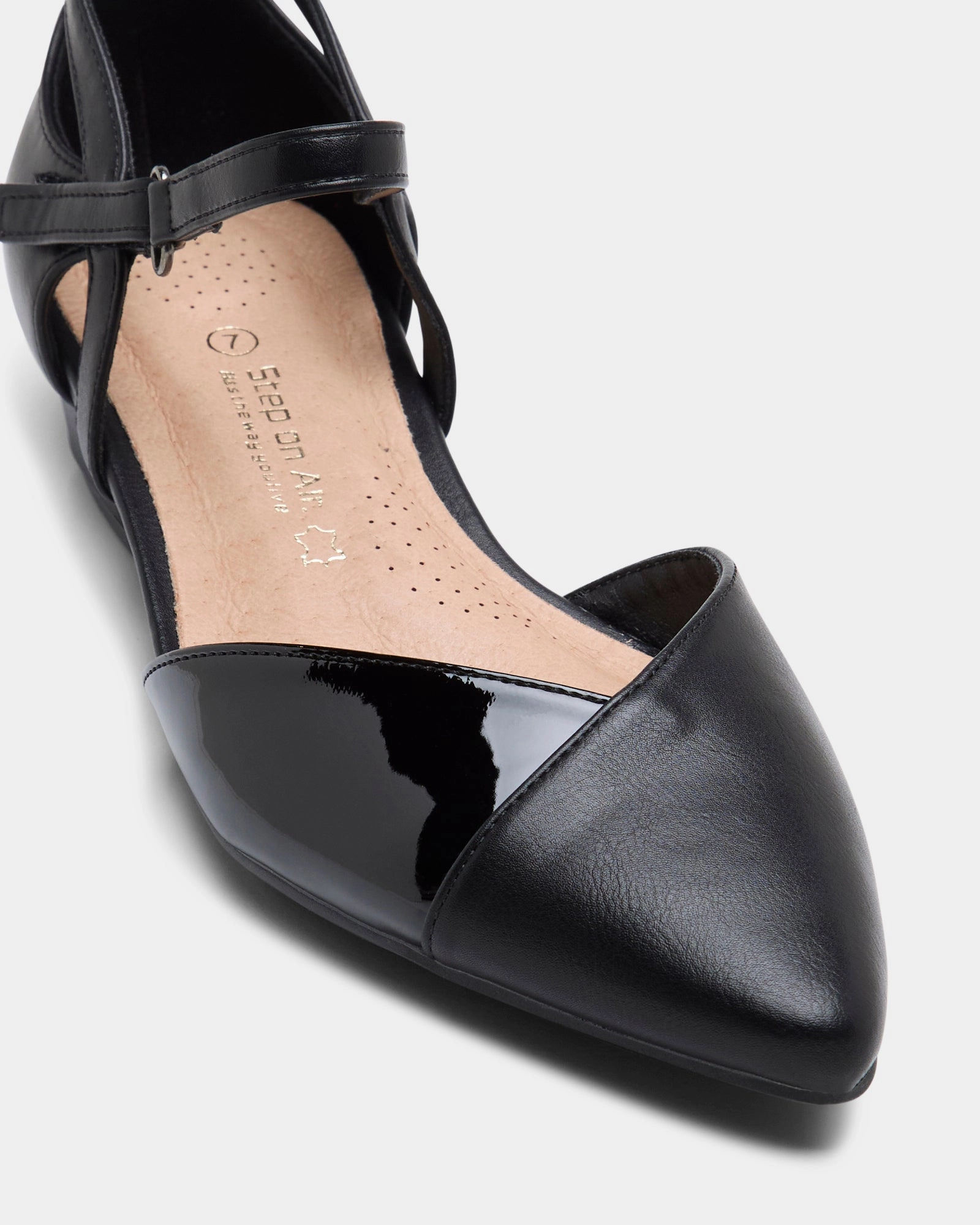 Abbey Black/Black Patent Show Spark Comfort Heel