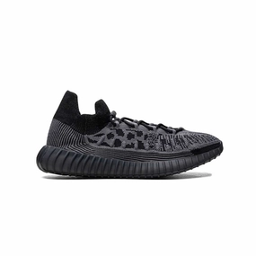 water - resistant shoes Rainy day run adidas - Unisex Yeezy 350 V2 CMPCT Shoes (IG9606)