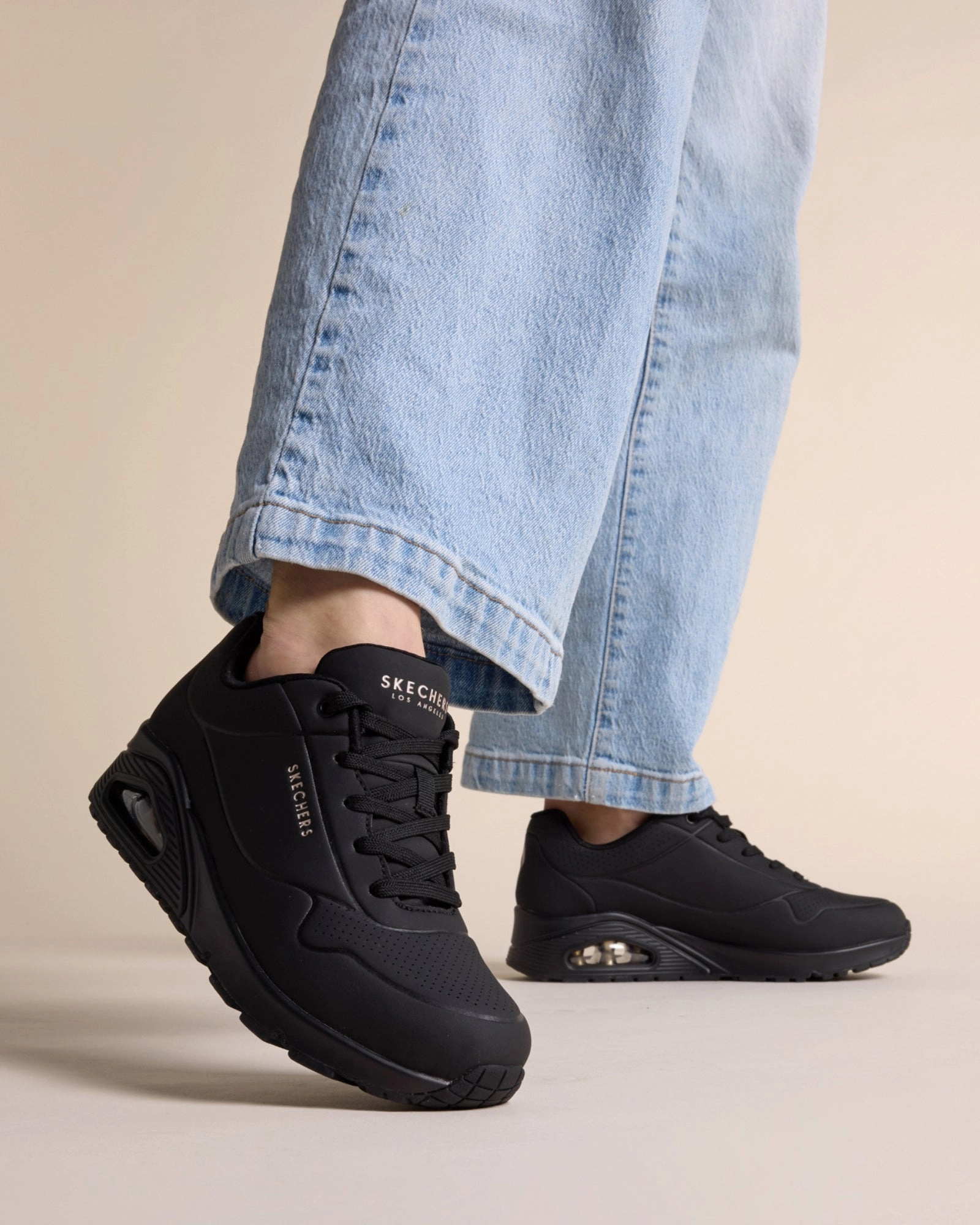 Uno-Stand On Air Black extreme - weather shoes