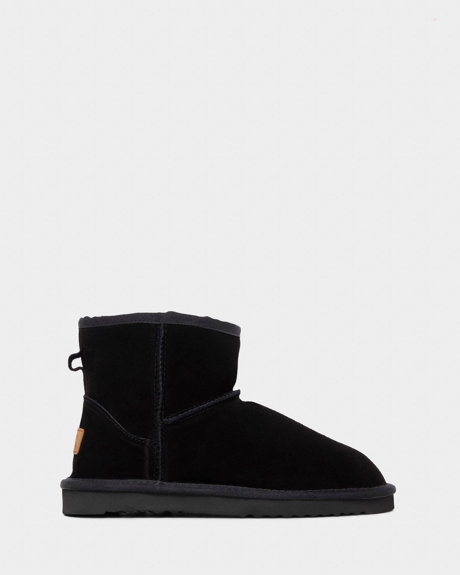 Jillaroo Ugg Black Rugged Built Adventure Journey