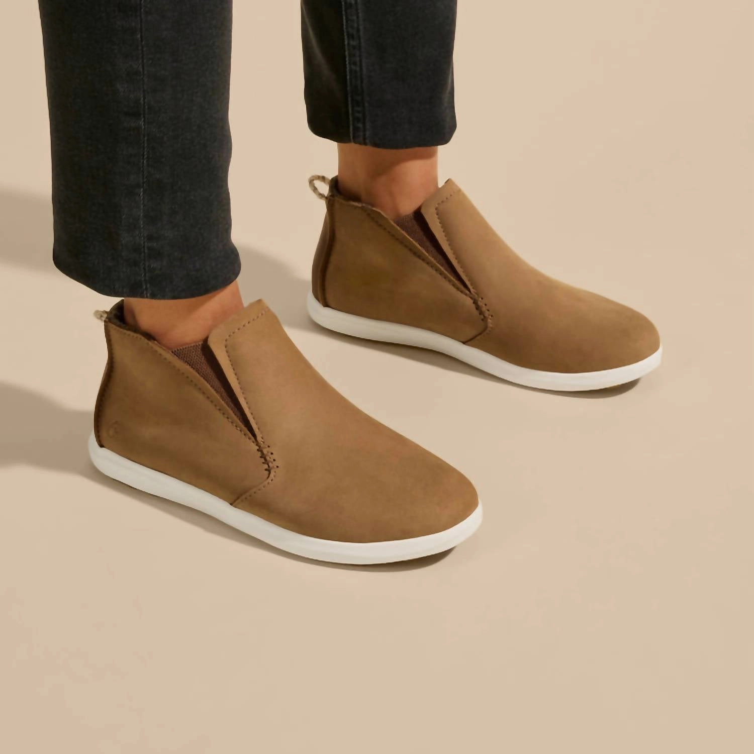 Reliable Protection Women's Hawai'iloa Manu Hope Boot In Fox/off White