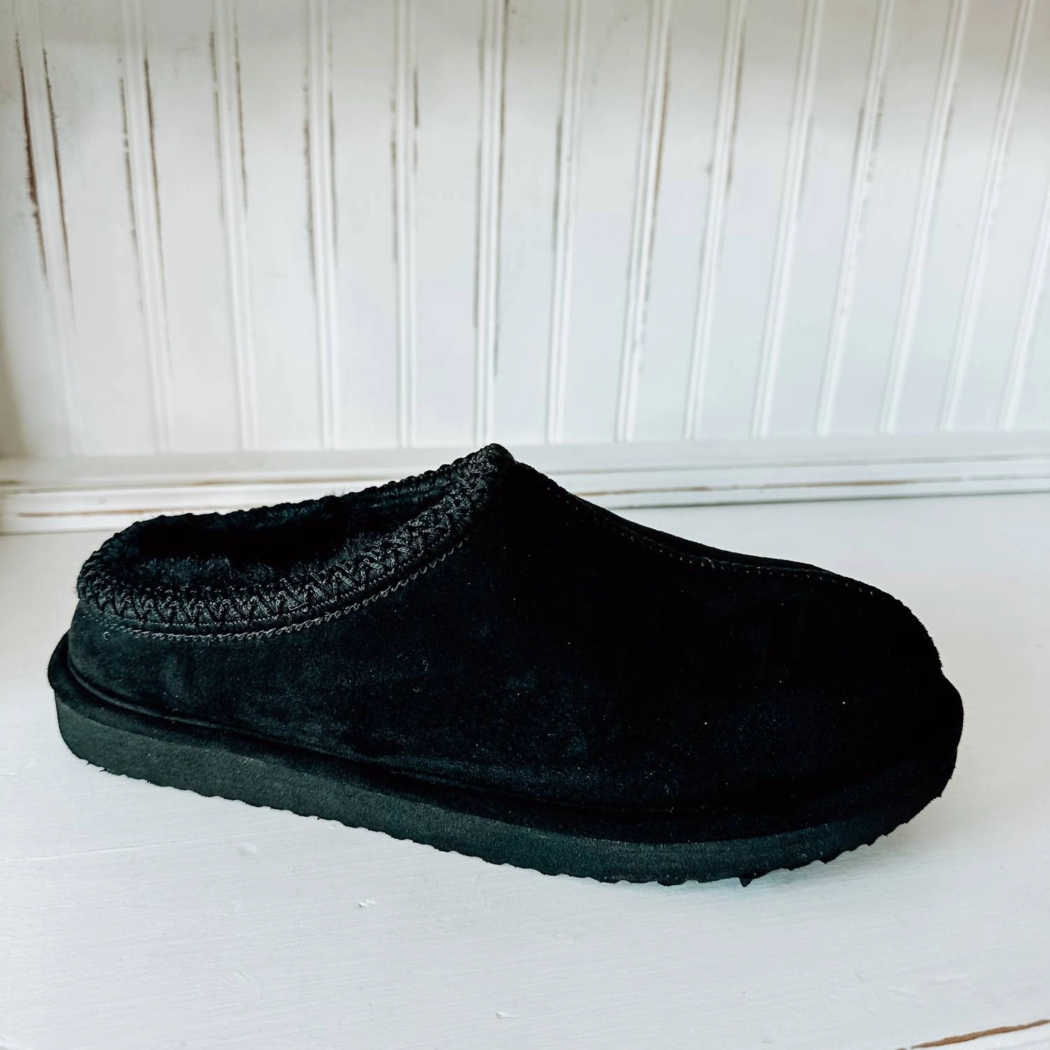 Breathability Feature Cheers Platform Slipper In Black