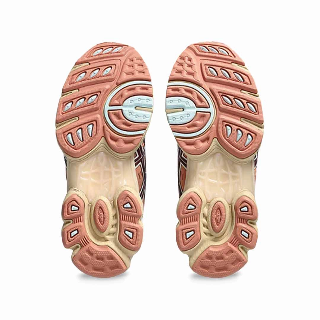 Enhanced grip Sunset Run Asics - Women's Gel-Nimbus 9 Shoes (1202A346 200)