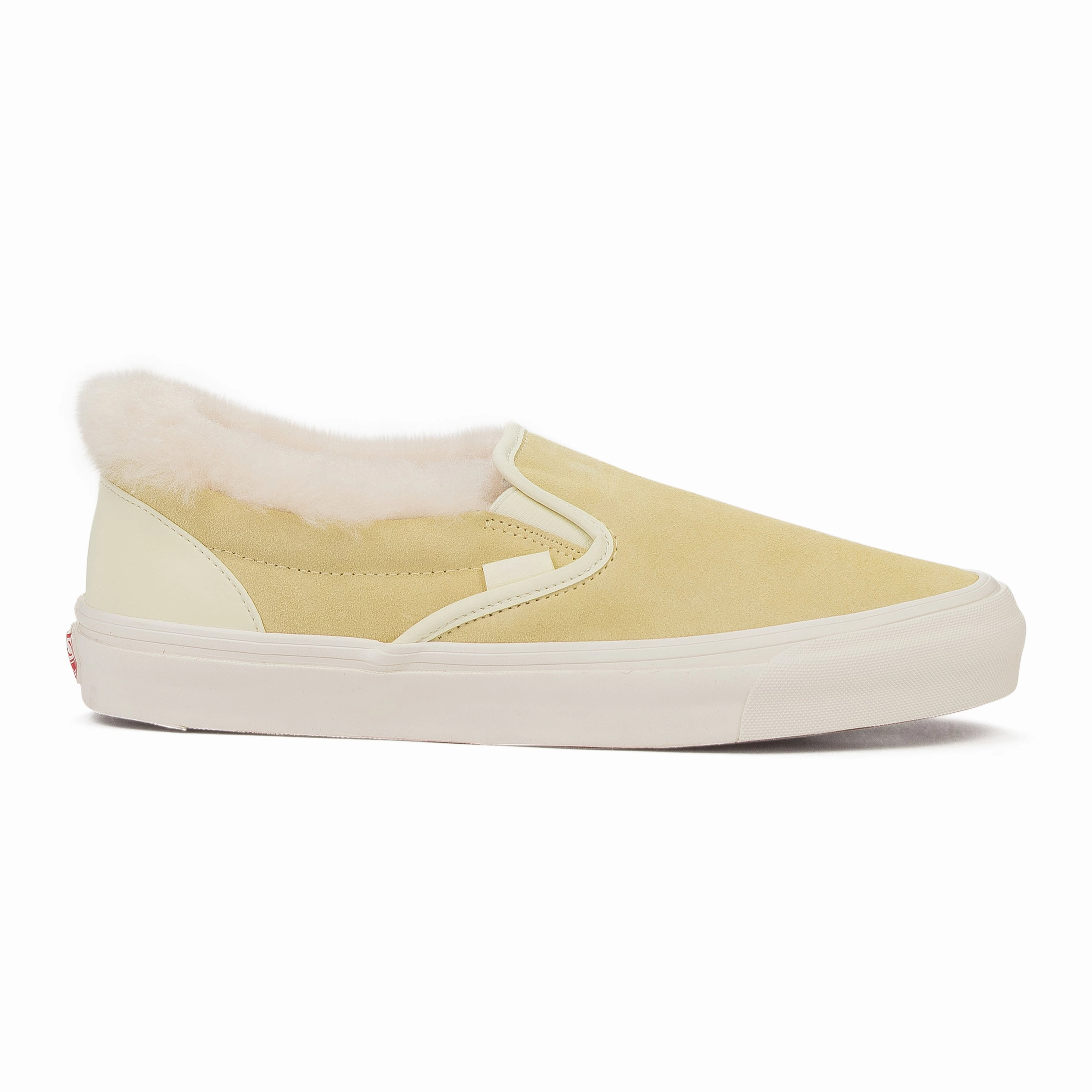 BEIGE V-OG CLASSIC SLIP-ON LX SNEAKERS running on sand shoes