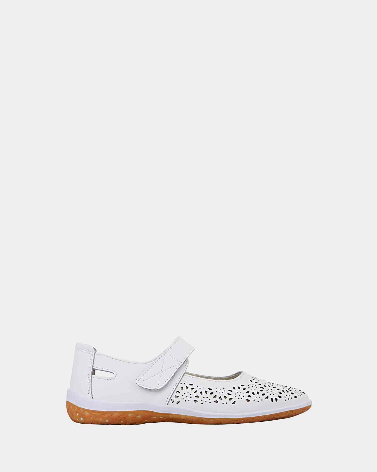 Simple Style Move Smart Briana White