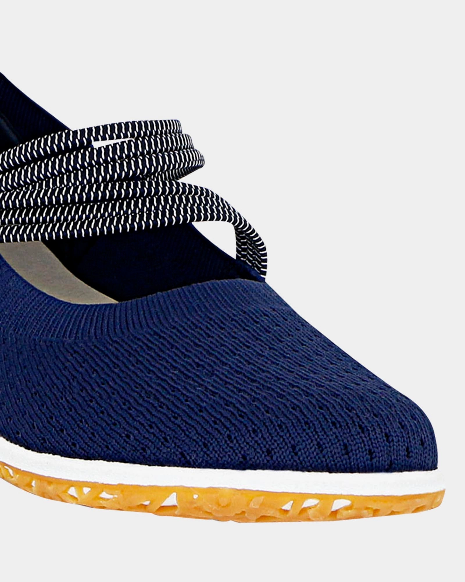 Dive Navy Peace Step