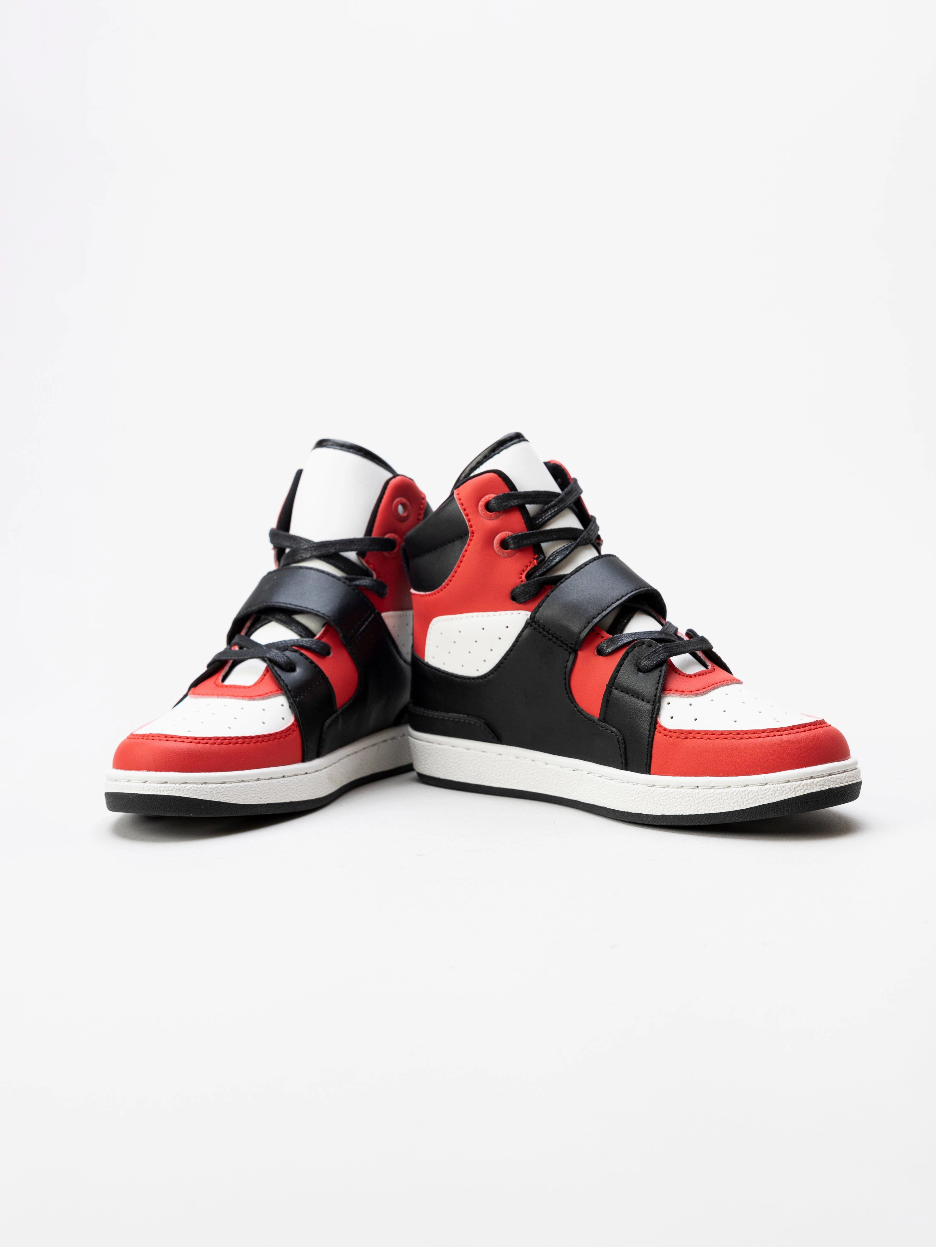 Midday Step Boys Red and Black Sneakers