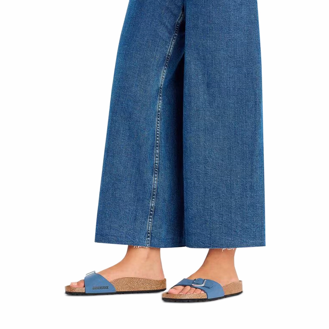 Lite Mode Fashion-Forward Design Birkenstock - Women's Madrid Slides (Narrow) (1026718)