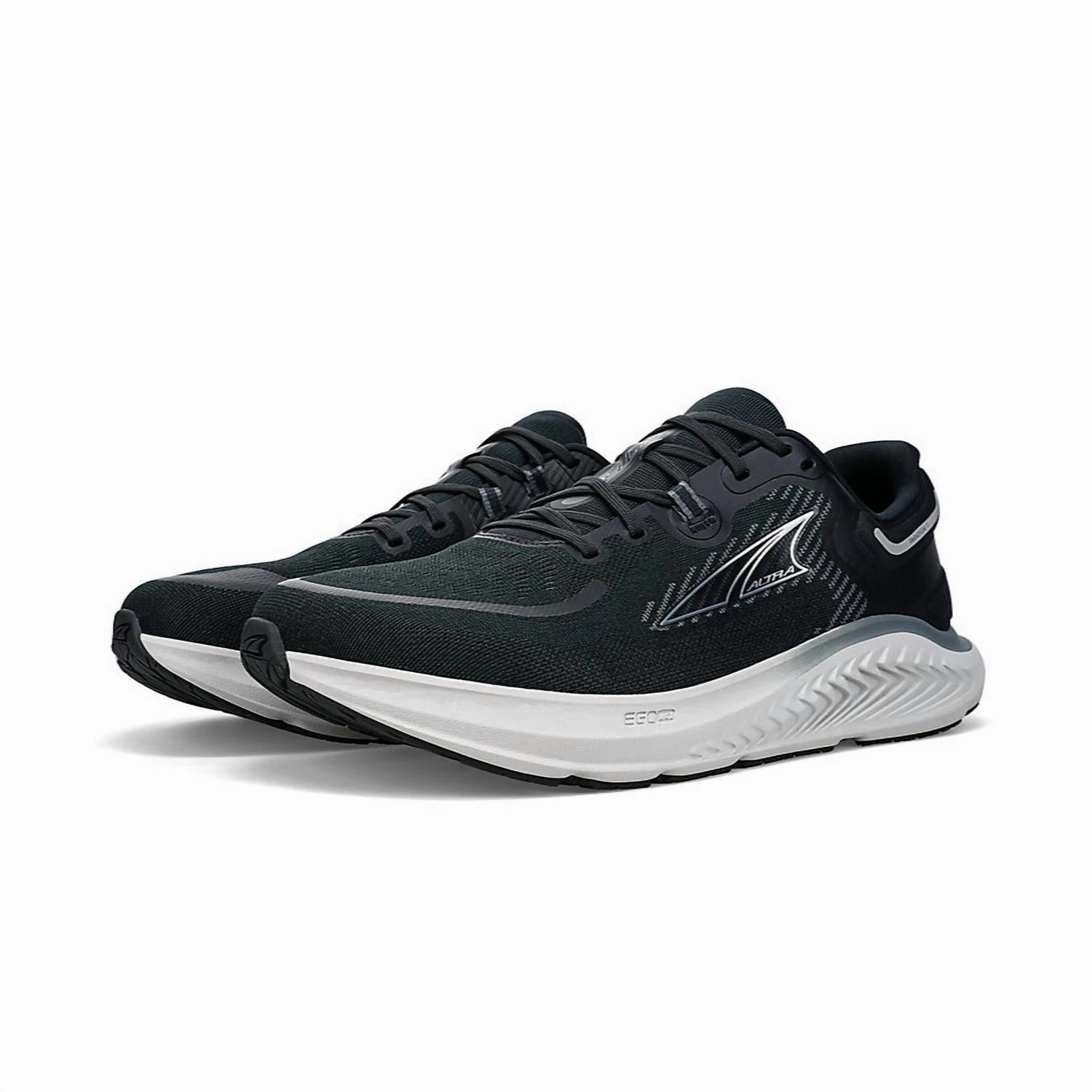 Textured Low Impact Men's Paradigm Seven Sneaker In Black