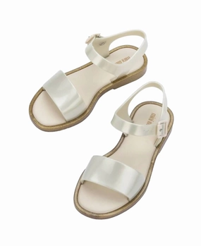 Girl's Mar Sandal In White Glitter Comfort Focused Travel Glam