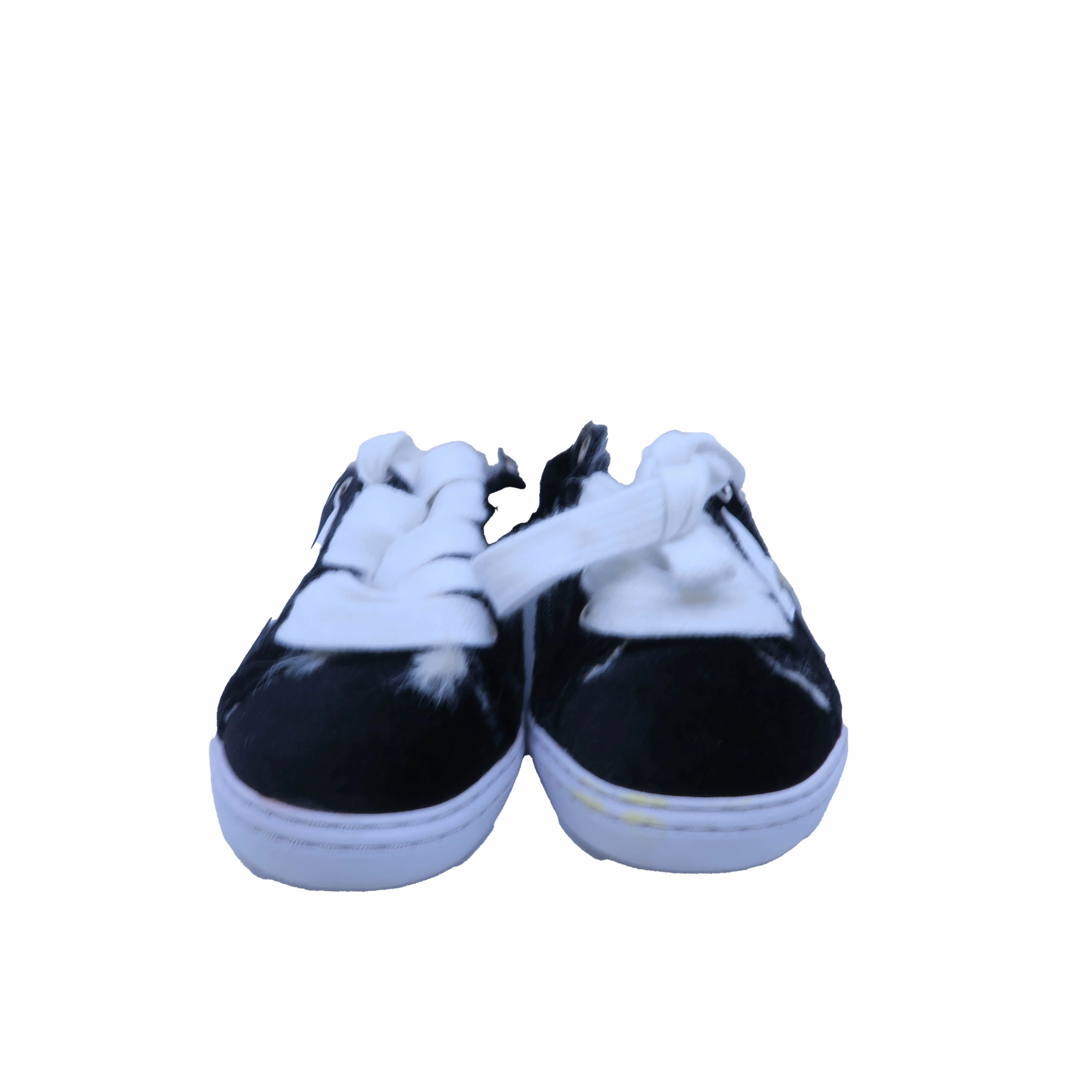 Anti   Slip Feature Hoo Girls Black | White Sneakers