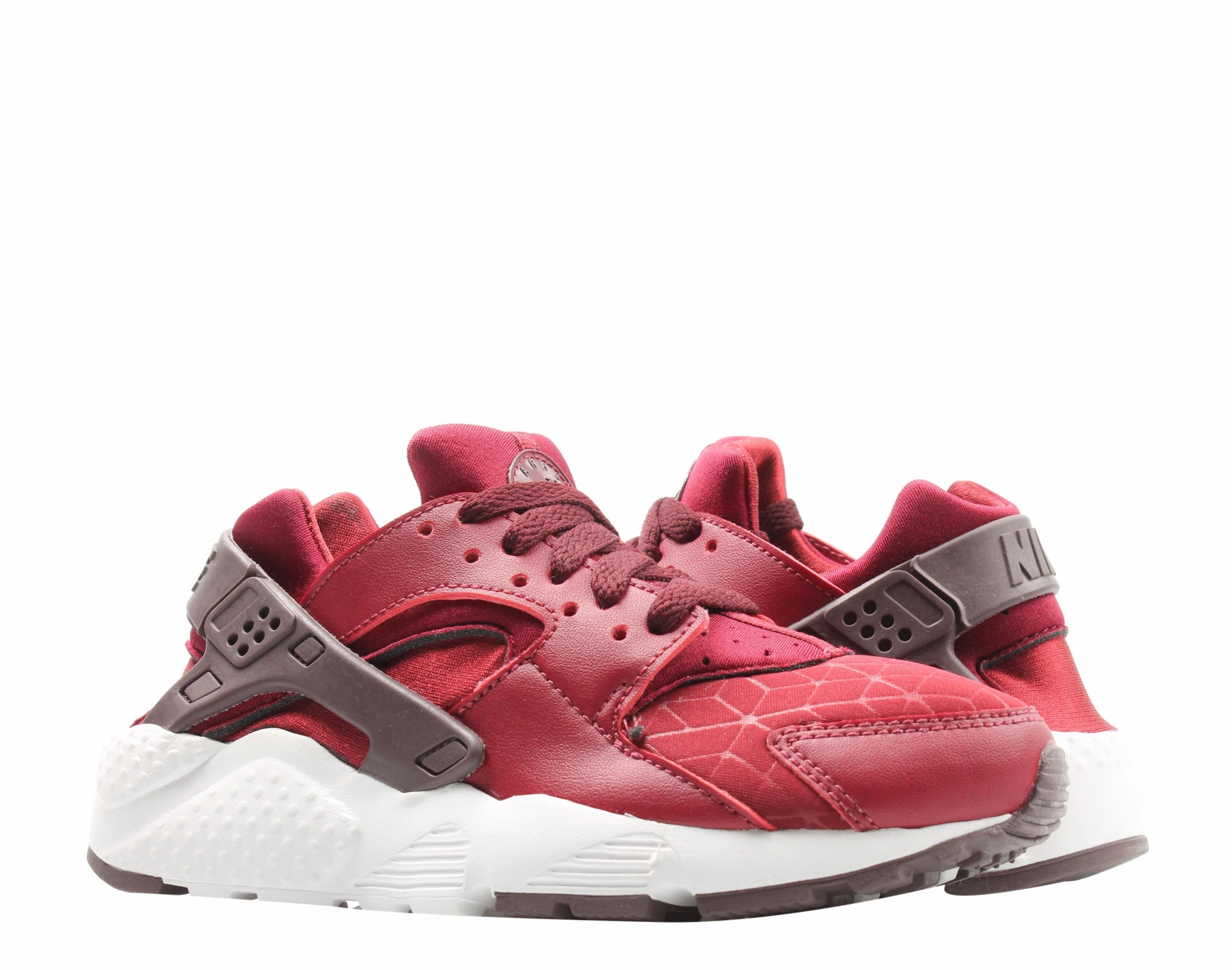 Subtle Form Relaxed Step Nike Huarache Run TU (GS) Big Kids Running Shoes