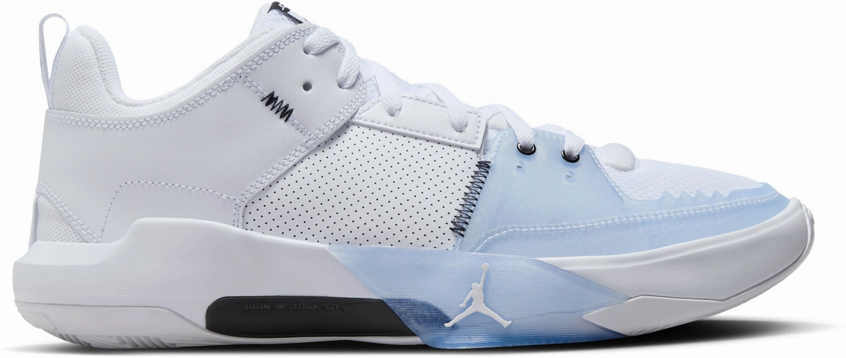 One Take 5 Basketball Shoes Seamless Toe Box Construction