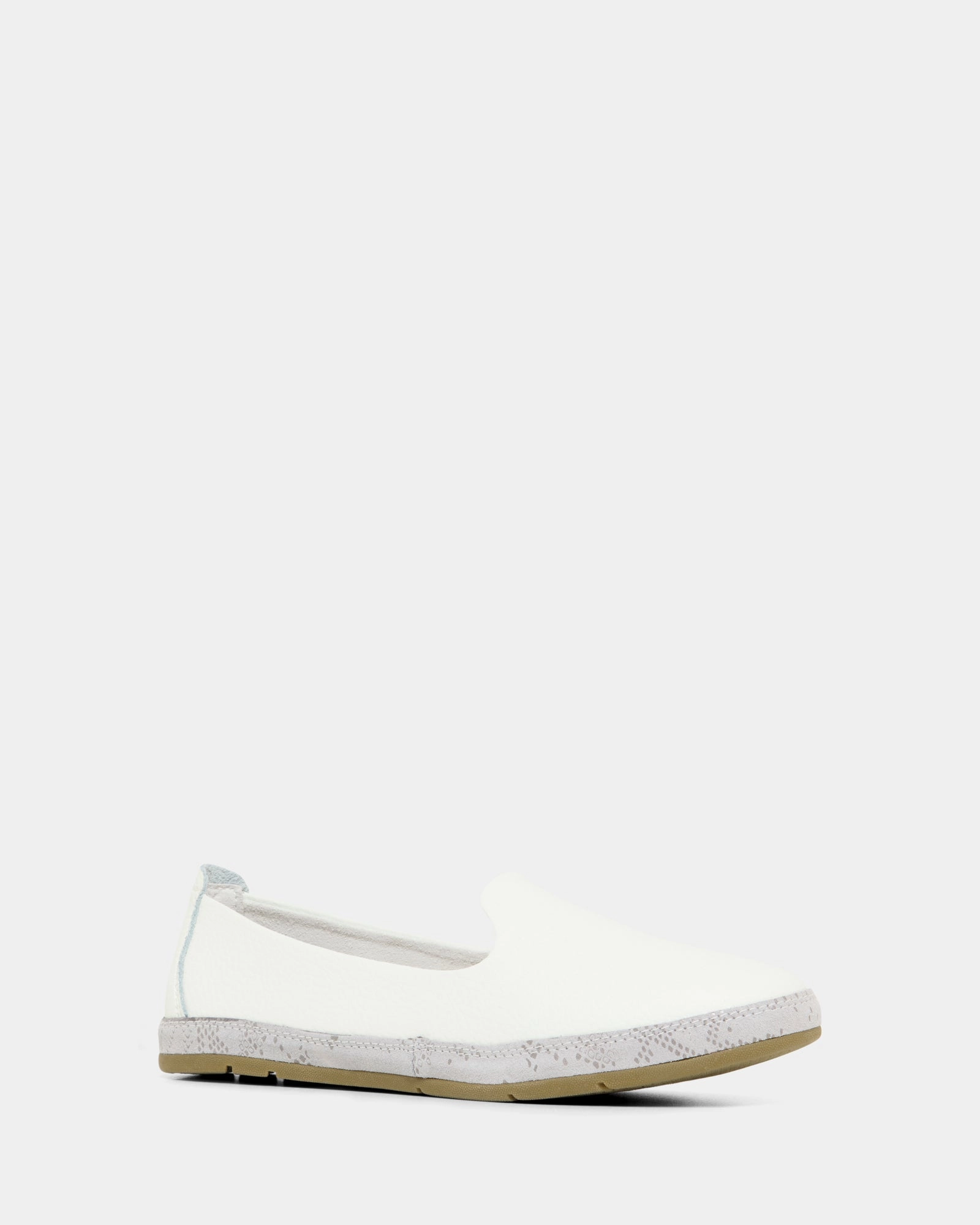 Joni White Sporty Detail