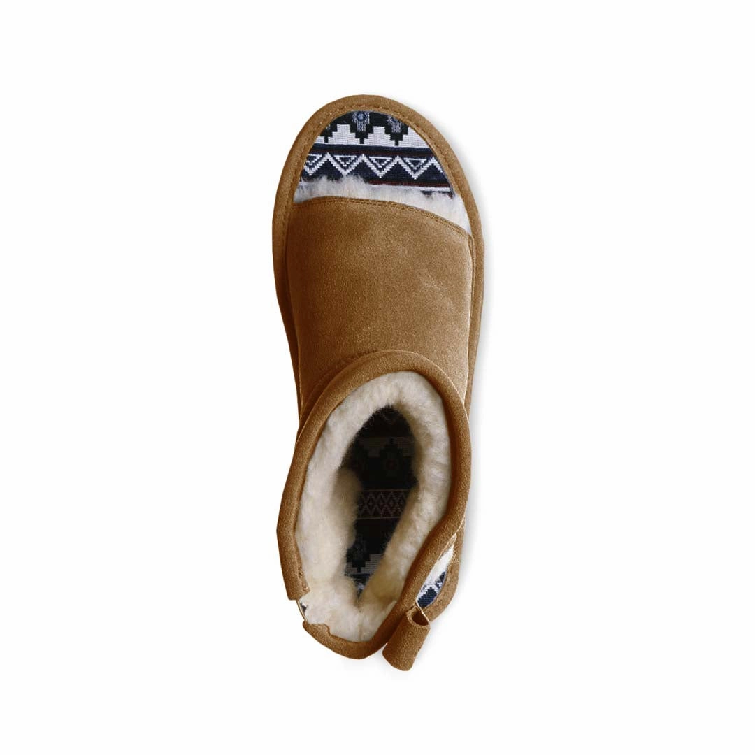 Bearpaw - Women's Molly Boots (2425W 220) Slip   Resistant