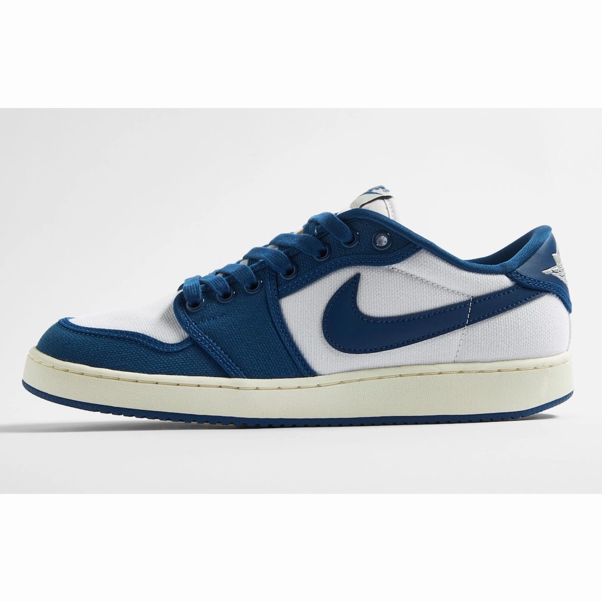 running shoes with padded collars Bounce Back Nike AJKO 1 Low White/Dark Royal Blue-Sail  DX4981-103 Men's