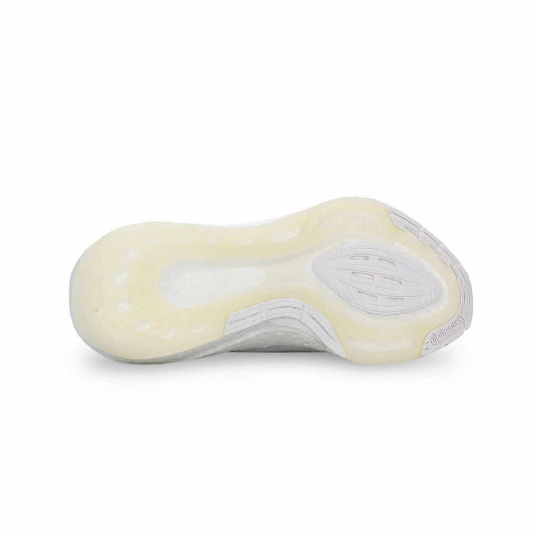 adidas - Women's Ultraboost 22 Shoes (GX5590) heavy - use