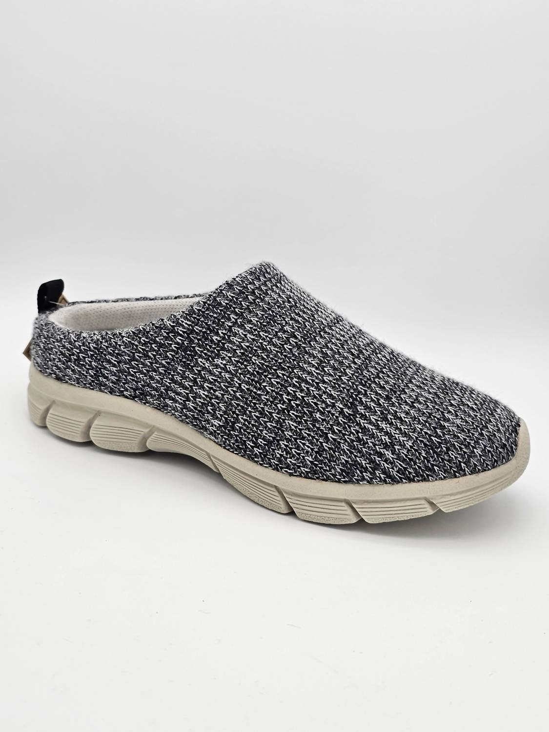 Women's Mudgee Wool All Terrain Slippers In Black Versatile use