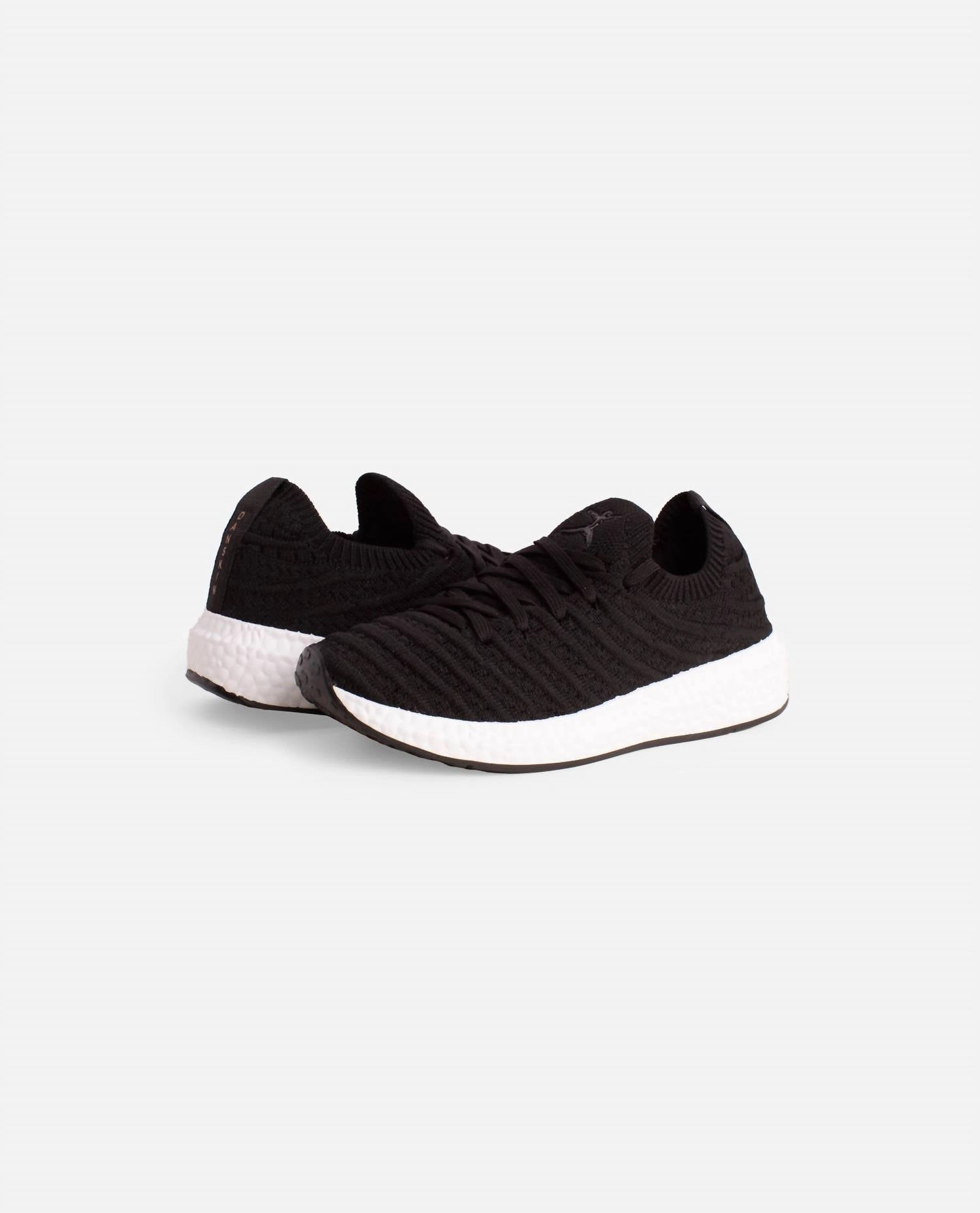 Girls Bloom Lace Up Sneaker In Black Dynamic Traction