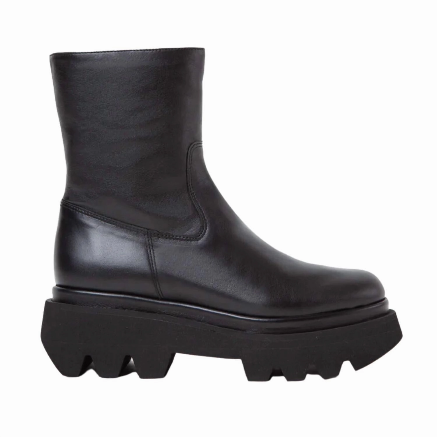 Breathable Interior Osian Leather Ankle Boot In Iris Black