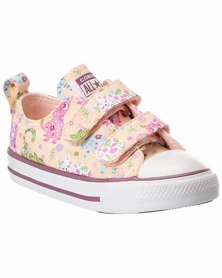 Converse Chuck Taylor All Star 2V Canvas Sneaker Indoor outdoor use Work Day