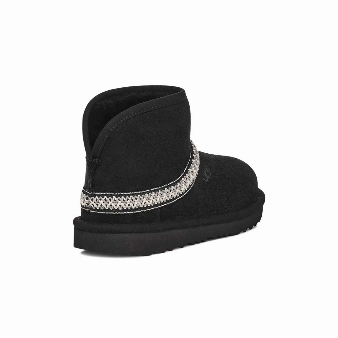 UGG? - Women's Classic Mini Crescent Boots (1158262-BLK) Flexible Frame Weekend Camping
