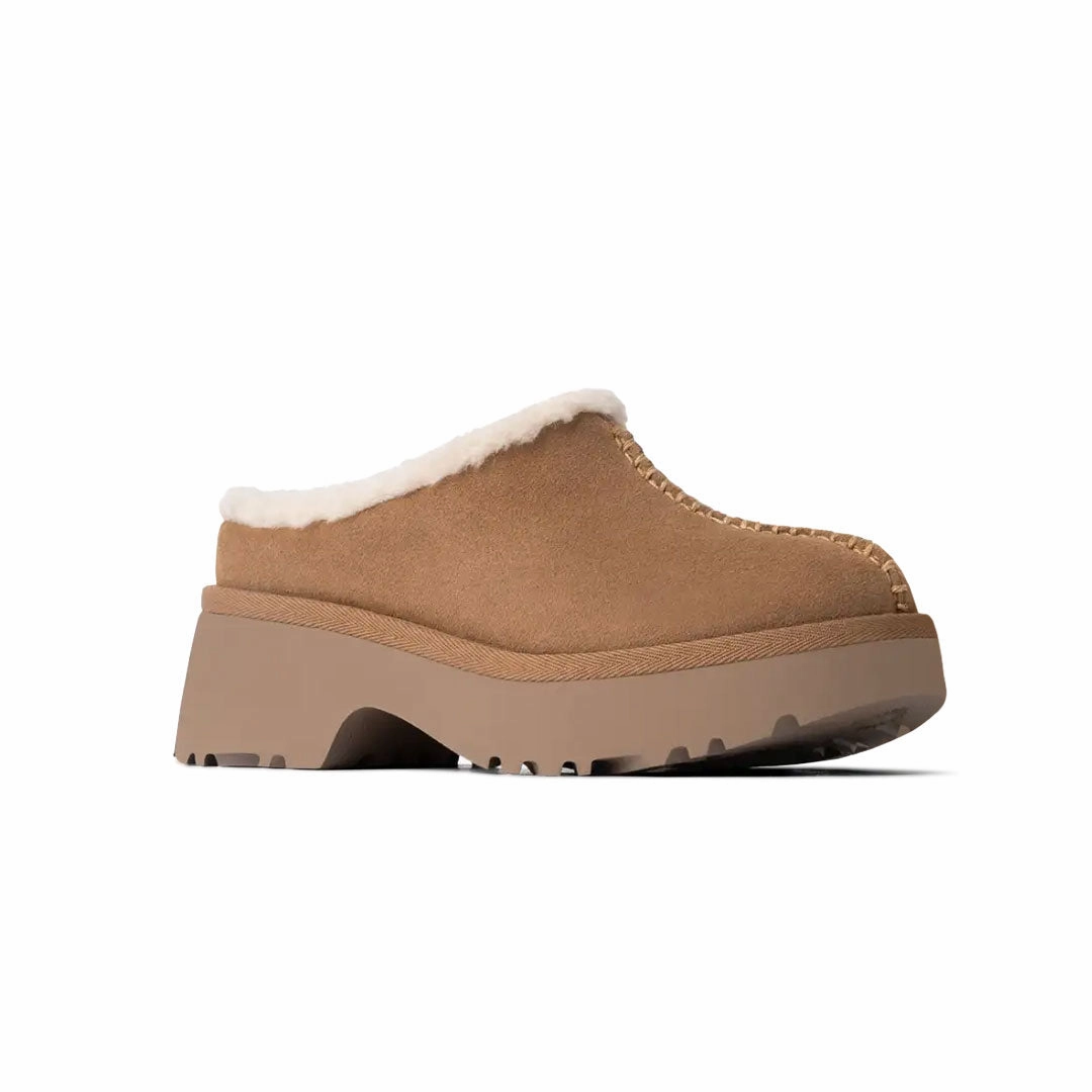 Casual Footwear for Every Day UGG? - Women's New Heights Cozy Clogs (1162510-CHE)