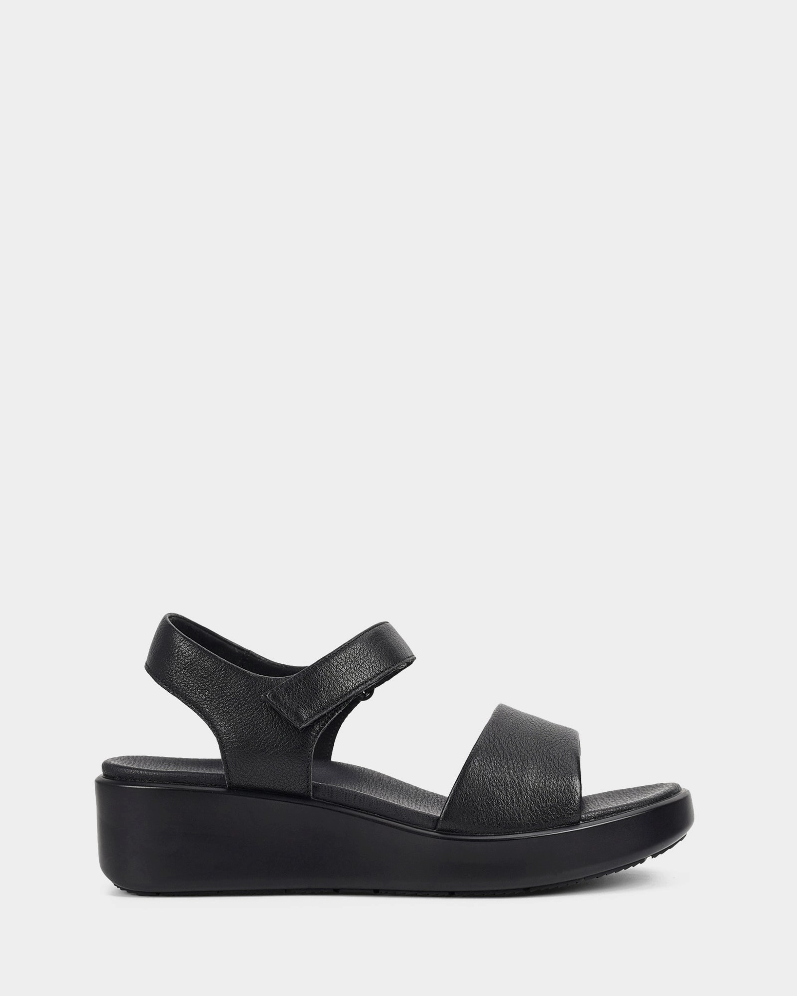 Range Step workout shoes Skye Black