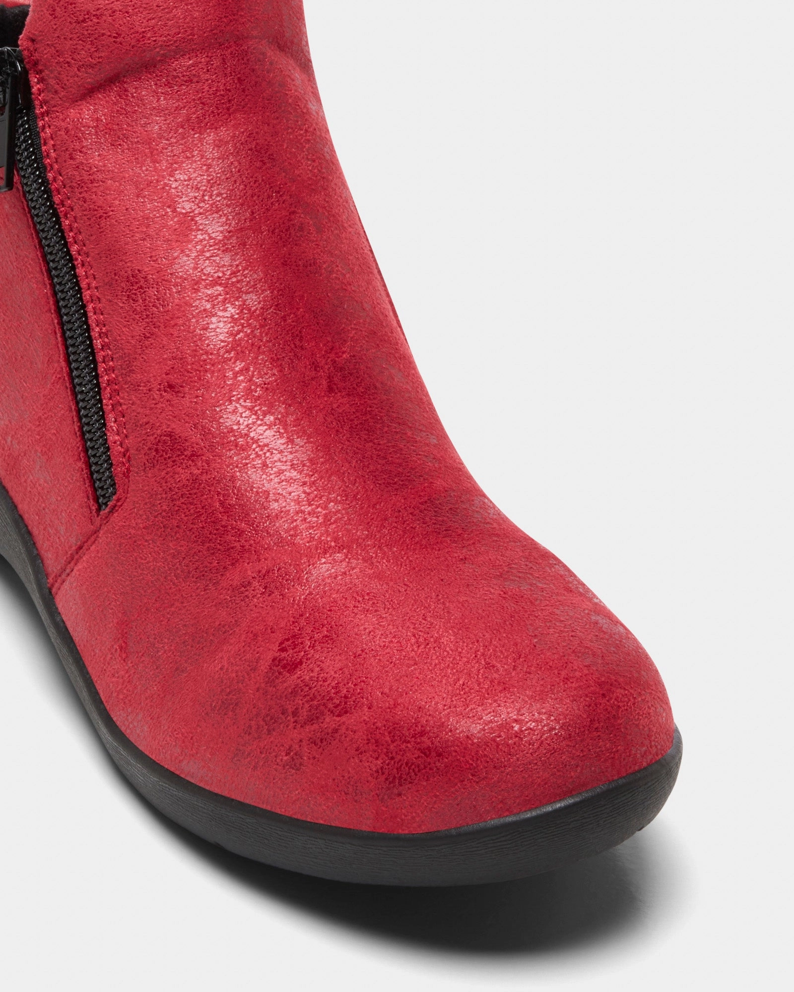 Valour Red Lightweight Feel Elastic Gusset