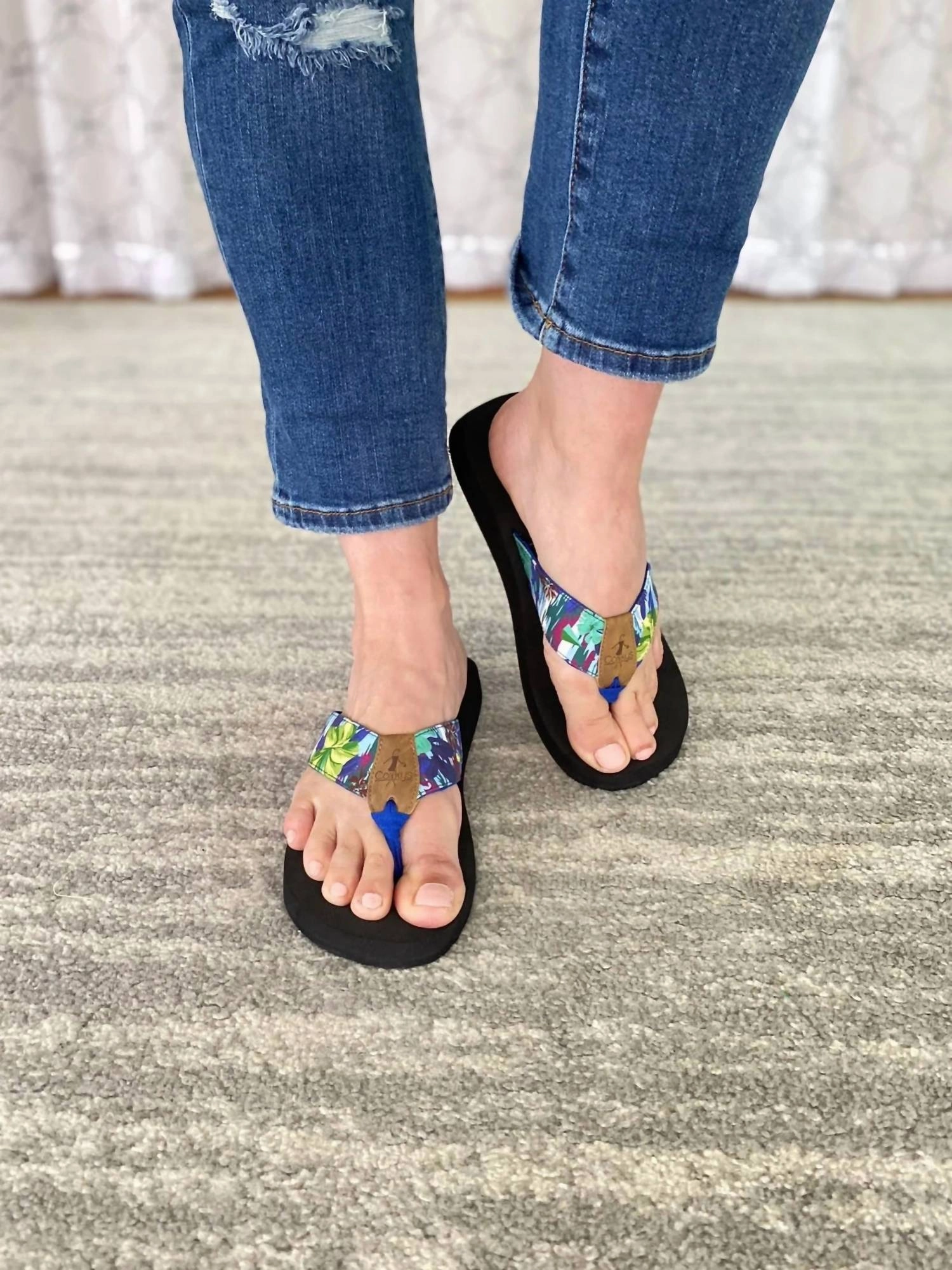 Quick Release Women's Aquaholic Hawaii Flip Flop In Blue Hawaii