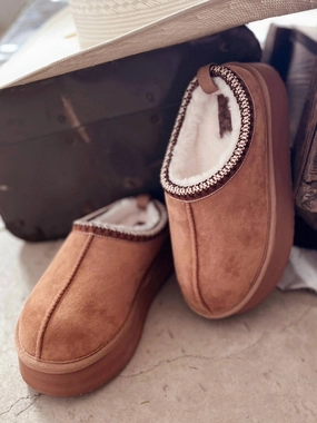 Women's Charlie Tan Platform Fuzzy Slippers In Brown Lightweight Material Poolside Vibes