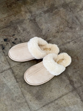 Safe Women's Chill Fur Slippers In Natural