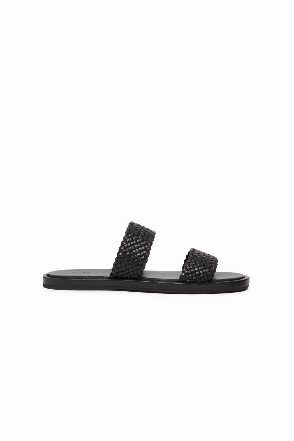 Low Maintenance Relaxing Step Women's Dakota Sandals In Black