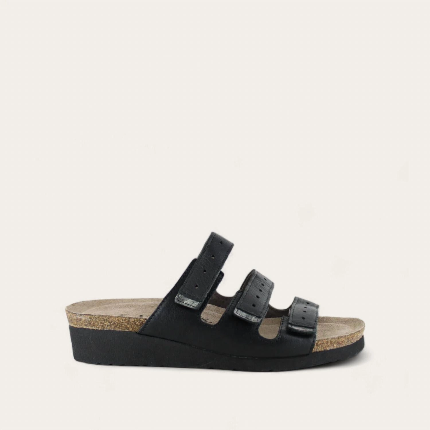 Women's Madelyn In Soft Black/metallic Onyx Breathable Construction