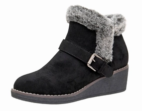 Buckle Shine Winter Scene Women's Rhodes Faux Suede Winter Booties In Black