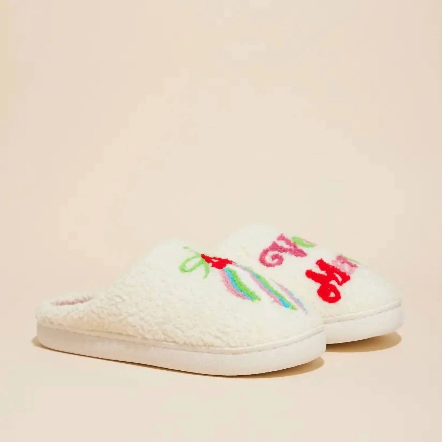 ShockAbsorbing Women's Very Merry Christmas Slippers In Cream